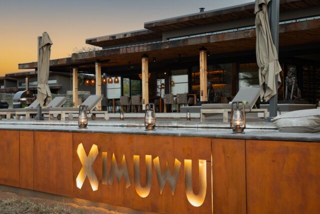 When the sun goes down, Ximuwu lights up. 🔥✨
Fireside stories, glowing lanterns and the peaceful sounds of the bush—the perfect ending to another day on safari.
#Ximuwu #SafariEvenings #LuxurySafari #BushveldMagic #accessibletravel
