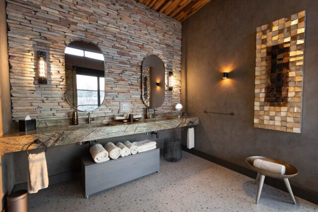 Not your average bathroom view… 🛁 

From the bathtub, the plains stretch out in front of you, open and uninterrupted. Wildlife passing by, birds calling in the distance, and nothing else to think about for a while.
A quiet moment between game drives, with one of the best seats in the lodge.