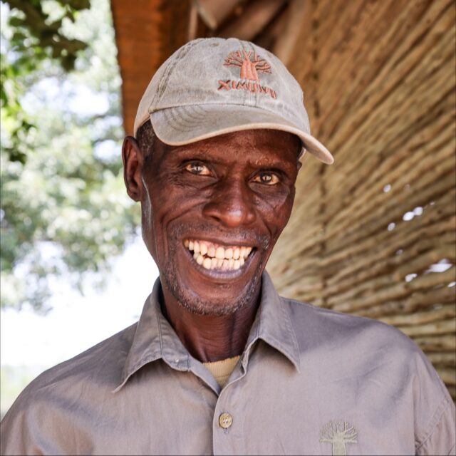 Meet Silias — the legend of Ximuwu 🙌

He’s been with us the longest, and there isn’t a corner of Ximuwu he hasn’t looked after. From making fires and clearing the bush to working in the garden, collecting rubbish, and removing any uninvited visitors, he’s always one step ahead.

Always in for a joke, Silias keeps us smiling — and we even have our own special way of communicating with him 😄
And of course… his favourite task: locking every possible door to “keep everything safe for his boss “

Loved by guests, staff, and most animals (though definitely not by the mice and snakes), Silias is truly part of the soul of Ximuwu. Here’s to many more years with him!