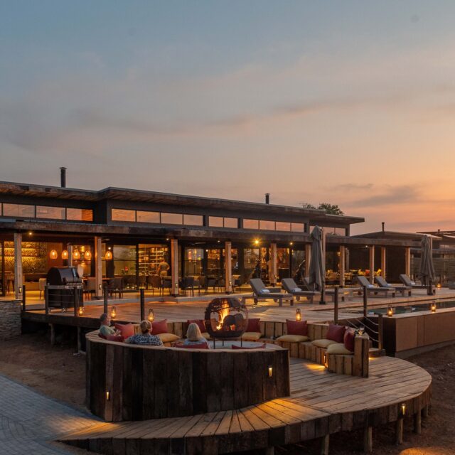 As Ximuwu Lodge continues to grow, we’re opening our doors to new team members! 
If you believe you qualify for one of the following positions, please send your CV to:@management@ximuwu.com

- Strong maintenance-trained individual who will also need a tracker qualification to fill a dual position, relieving in both departments for set periods during the 3-week on, one week off cycle 

- Trained spa therapist/lodge anchor. This person will cover the spa for one week and the remaining two weeks will take up a leadership role in FOH, also covering management duties whilst the managers are on their leave cycles

- Junior sous chef

- Butler

Start dates will be April 1st.